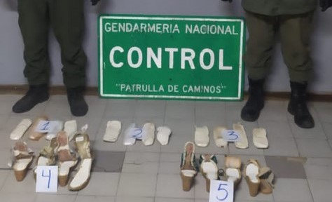 Orán: llevaban más de 5 kg de cocaína en sus zapatos | Actualidad