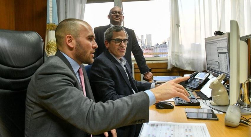 El Gobierno refinanció $248.078 millones de la deuda en pesos | Política y economía