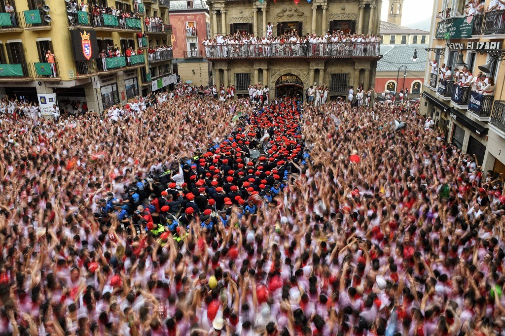 Con el "chupinazo", volvió San Fermín tras dos años de pandemia | Internacionales