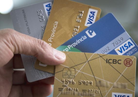 Proyecto desde el PRO para reducir las comisiones de tarjetas de crédito y débito | Política y economía