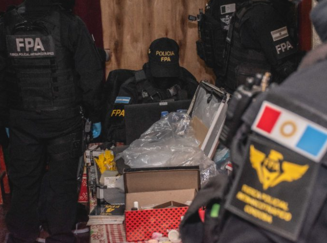 Usaba a su hija menor para vender drogas y fue detenido | Córdoba