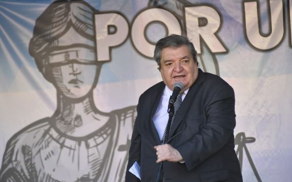 “Oligarquía vacuna”: Piden el juicio político de un juez por tuits proselitistas | Política y economía