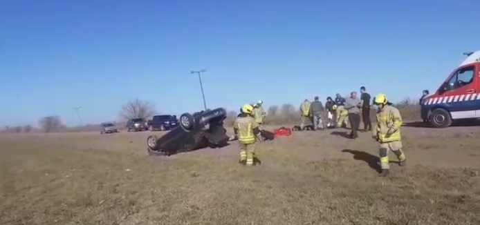 Vuelco en la Autopista Rosario - Córdoba | Actualidad