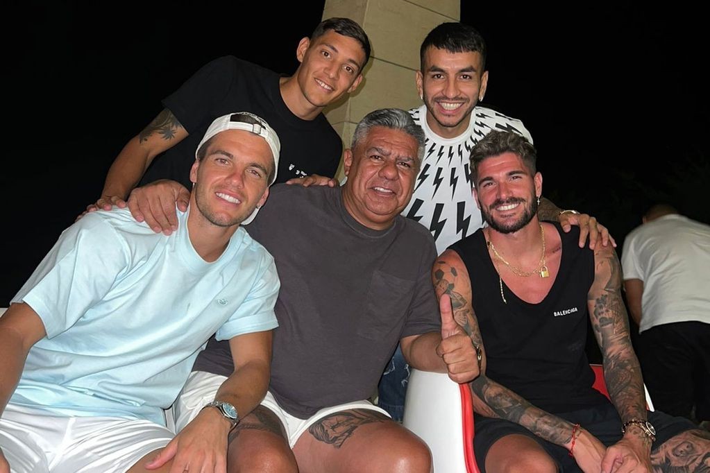 Tapia viajó para homenaje a Maradona en L'Alcudia y se juntó con los "pibes de la Scaloneta" | Deportes