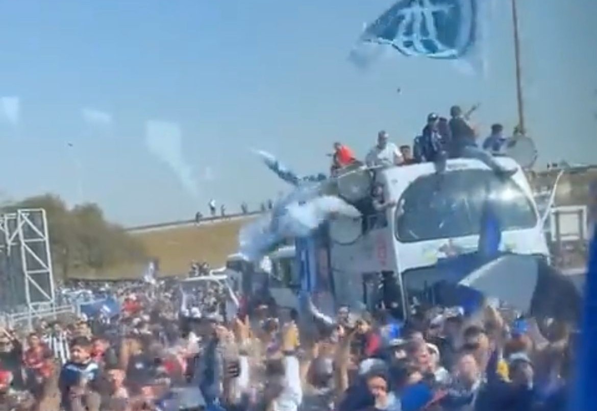 Talleres viajó a Buenos Aires con una despedida a todo trapo | Deportes