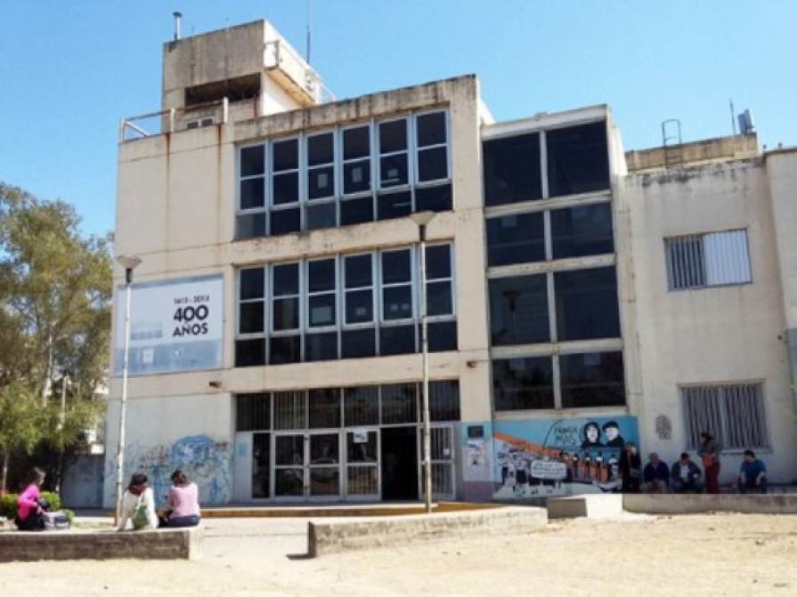 La Facultad de Ciencias Químicas de la UNC recibió una millonaria donación por parte de una egresada | Córdoba