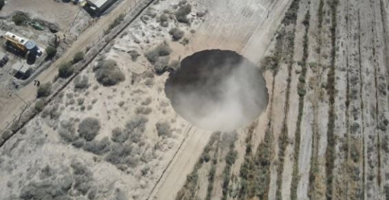 El enorme cráter descubierto en Chile ya dobló su tamaño | Internacionales
