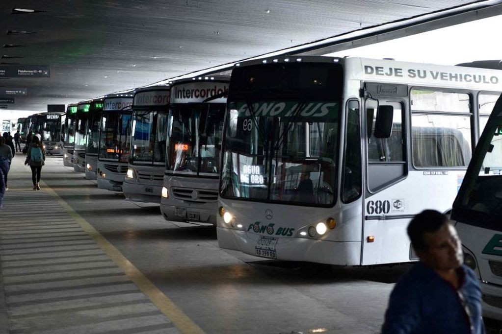 Se levantó el paro del transporte interurbano de Córdoba | Córdoba