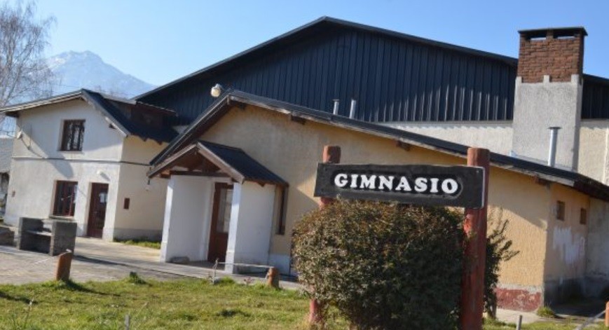 Mujer esperaba en el auto mientras sus hijos menores robaban | Actualidad