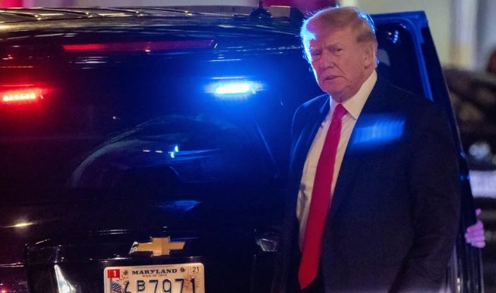 Trump acusó al FBI de robar sus pasaportes en el reciente allanamiento a su mansión en Florida | Internacionales