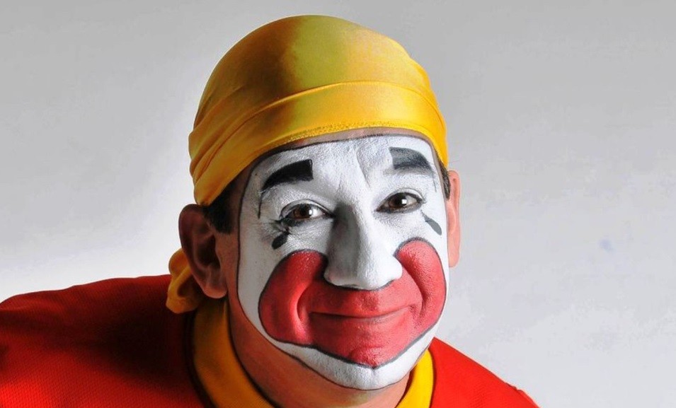 En medio del conflicto familiar, se filtró una foto de Piñón Fijo sin maquillaje | Espectáculos