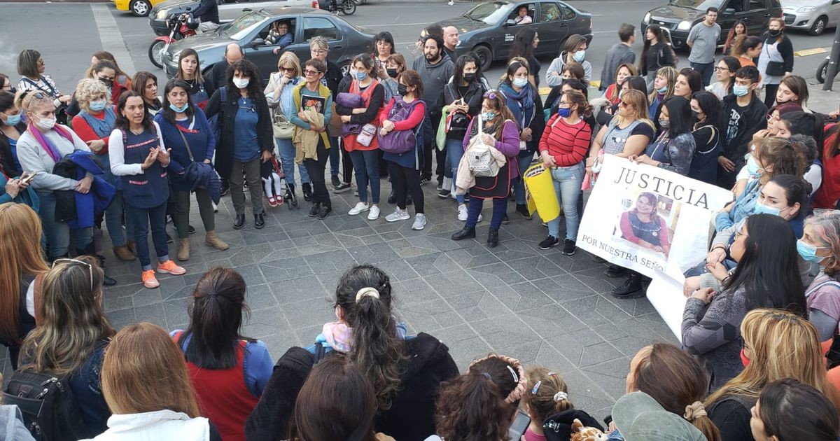 Docentes se movilizaron manifestando maltrato en las escuelas | Córdoba