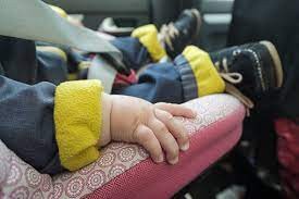 Robó un auto con dos niños adentro, lo persiguió la policía y lo detuvieron | Actualidad