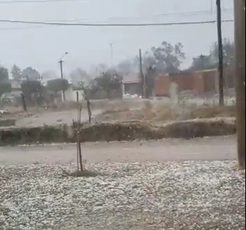 Cayó granizo en varias localidades del sur provincial | Clima, Naturaleza y Medio ambiente