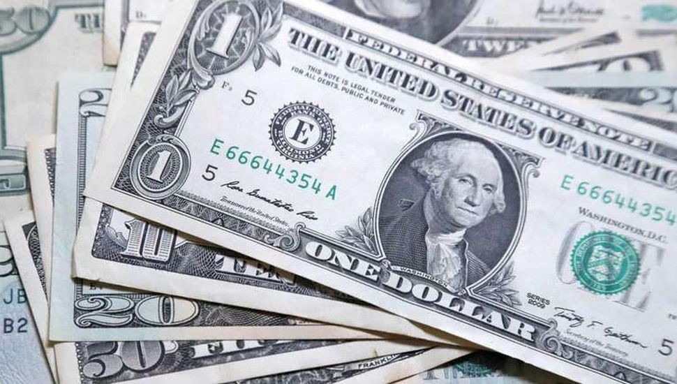 El Gobierno analiza cambios en la compra del "dólar ahorro" | Política y economía