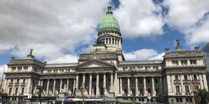 La Cámara de Diputados denunció que dos productores quisieron entrar al Congreso con un arma | Política y economía