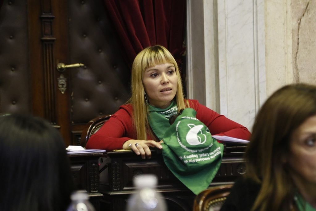 Proyecto de ley para establecer paridad en cargos de ministerios y secretarías | Política y economía