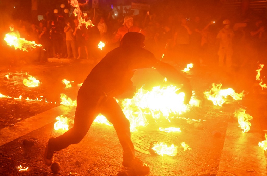 Batalla de las bolas de fuego, ritual centenario | Internacionales