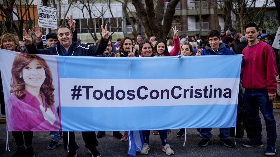 Organizaciones política y sociales marcharán a Plaza de Mayo tras ataque a la vicepresidenta | Política y economía