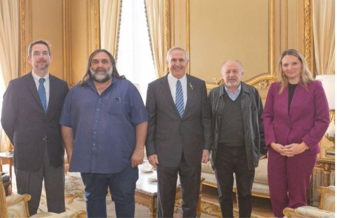 Baradel y Yasky se reunieron con el embajador estadounidense Marc Stanley | Política y economía