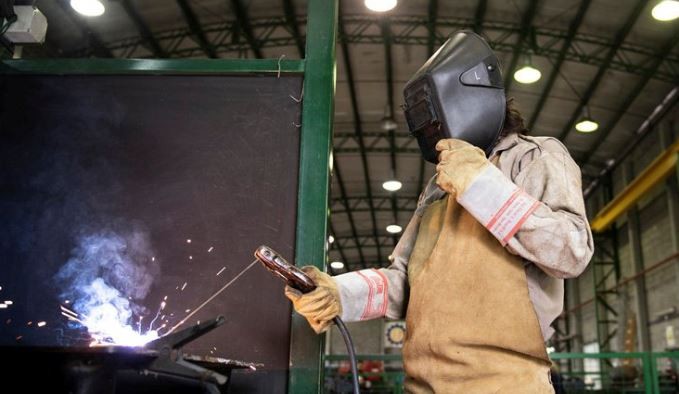 El desempleo bajó al 6,9% en el segundo trimestre del año | Política y economía