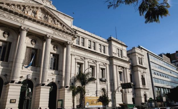 Conmoción en la UBA: murió un estudiante mientras esperaba para rendir un examen | Actualidad