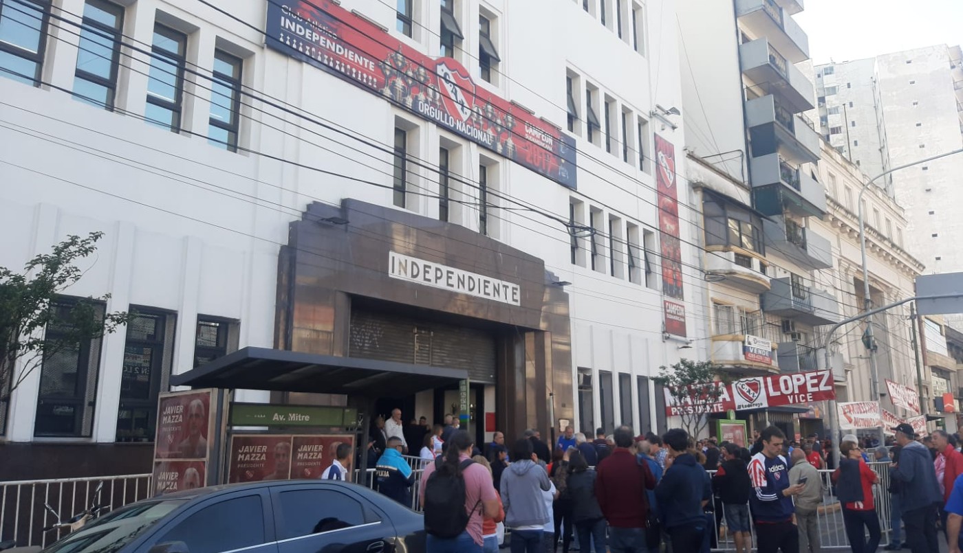 Elecciones en Independiente: más de seis cuadras de fila | Deportes