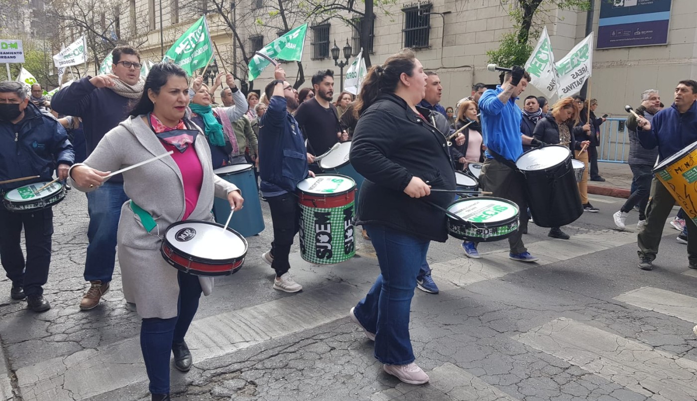 Municipales vuelven a manifestar por las calles del centro | Córdoba