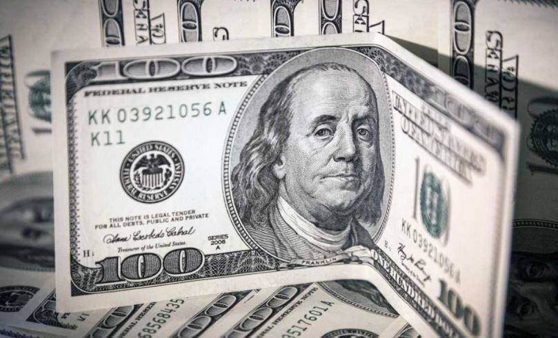 El dólar blue perdió $4 y cerró a $284 | Política y economía