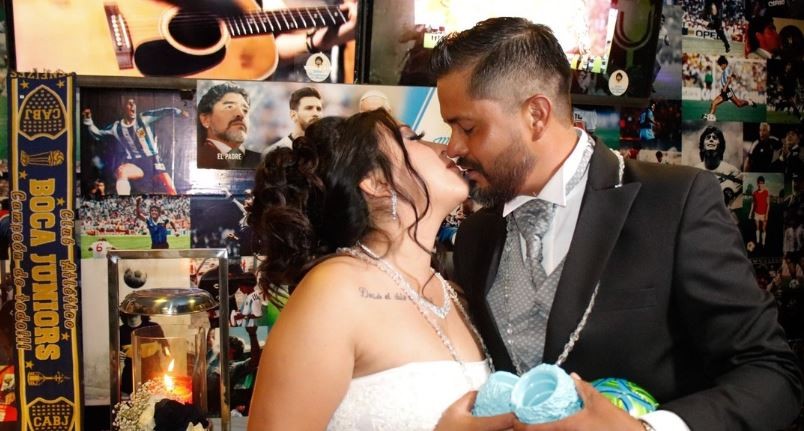 Se celebró la primera boda en la Iglesia maradoniana | Internacionales