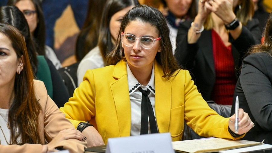 Mazzina: "Quiero trabajar desde la periferia al centro, abrazando a las más humildes" | Política y economía