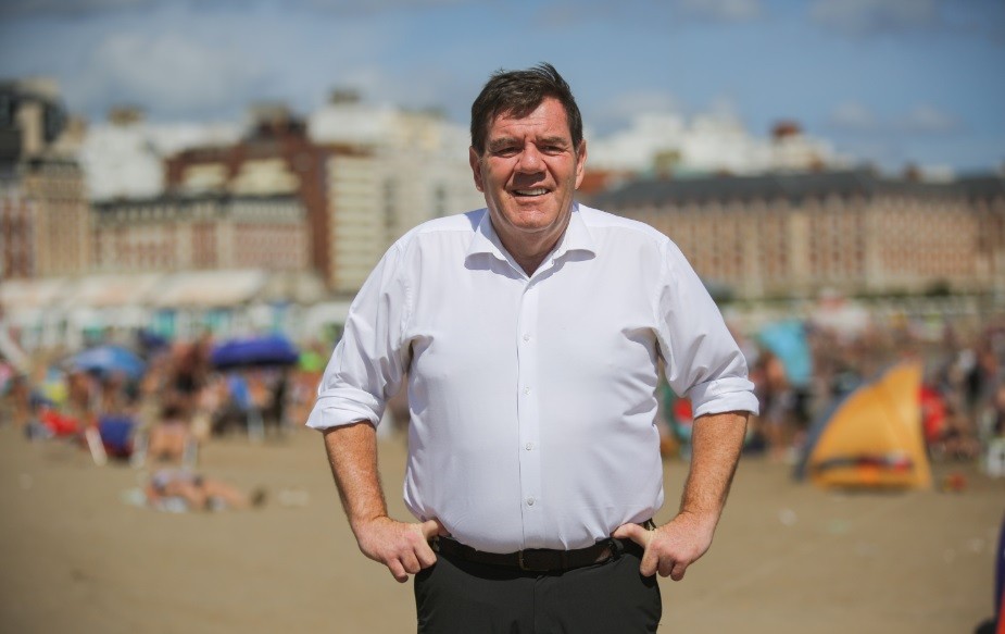 "Plan de austeridad": Montenegro decidió bajarse 30% el sueldo de intendente | Política y economía