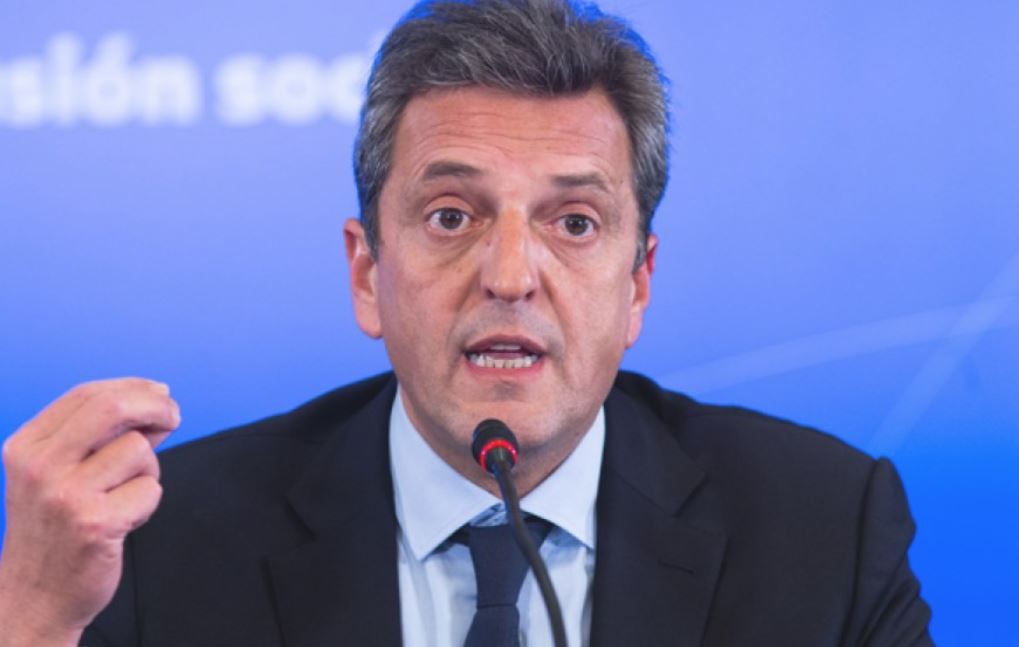 Massa amenazó con abrir la importación de ropa si no bajan los precios | Política y economía