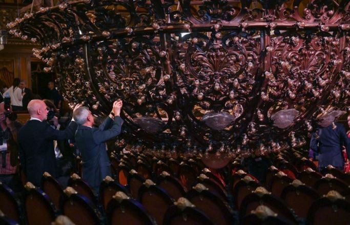 Rodríguez Larreta recibió a los alcaldes en el Teatro Colón para el recambio de las lámparas LED de la mítica araña | Política y economía