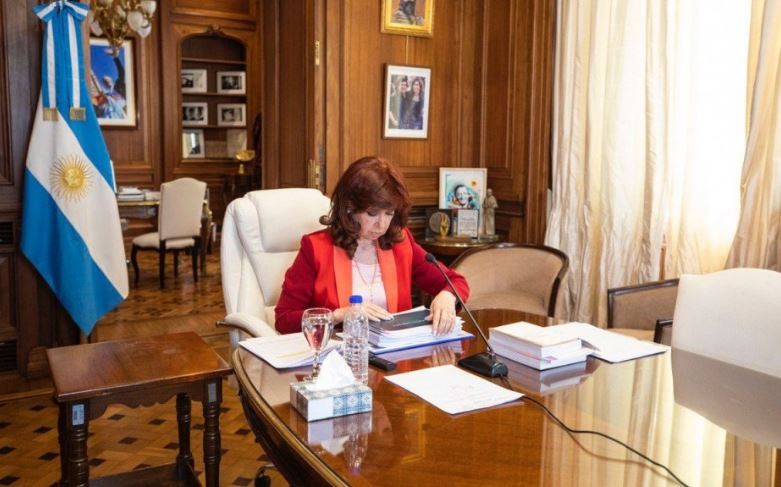 Los jueces le pidieron una reunión a Cristina Kirchner por el Impuesto a las Ganancias | Política y economía