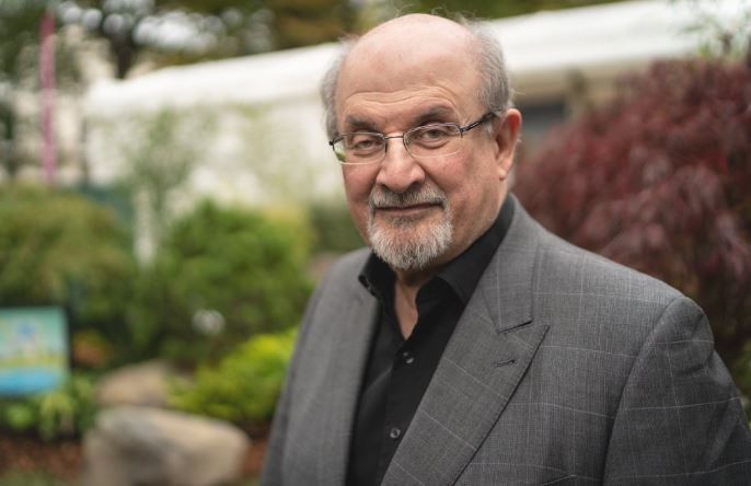 Salman Rushdie perdió la vista en un ojo tras el ataque sufrido en Nueva York | Internacionales