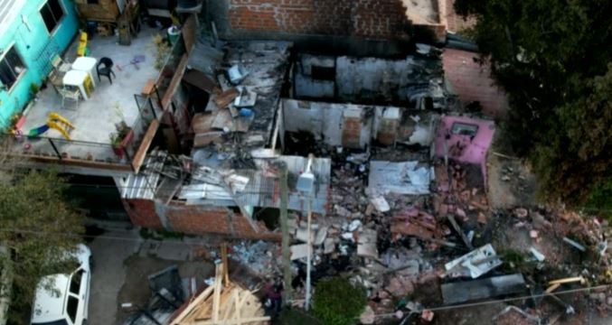 Explotó una garrafa y se quemó una casa en Los Polvorines: un papá y sus cinco hijos, internados | Actualidad