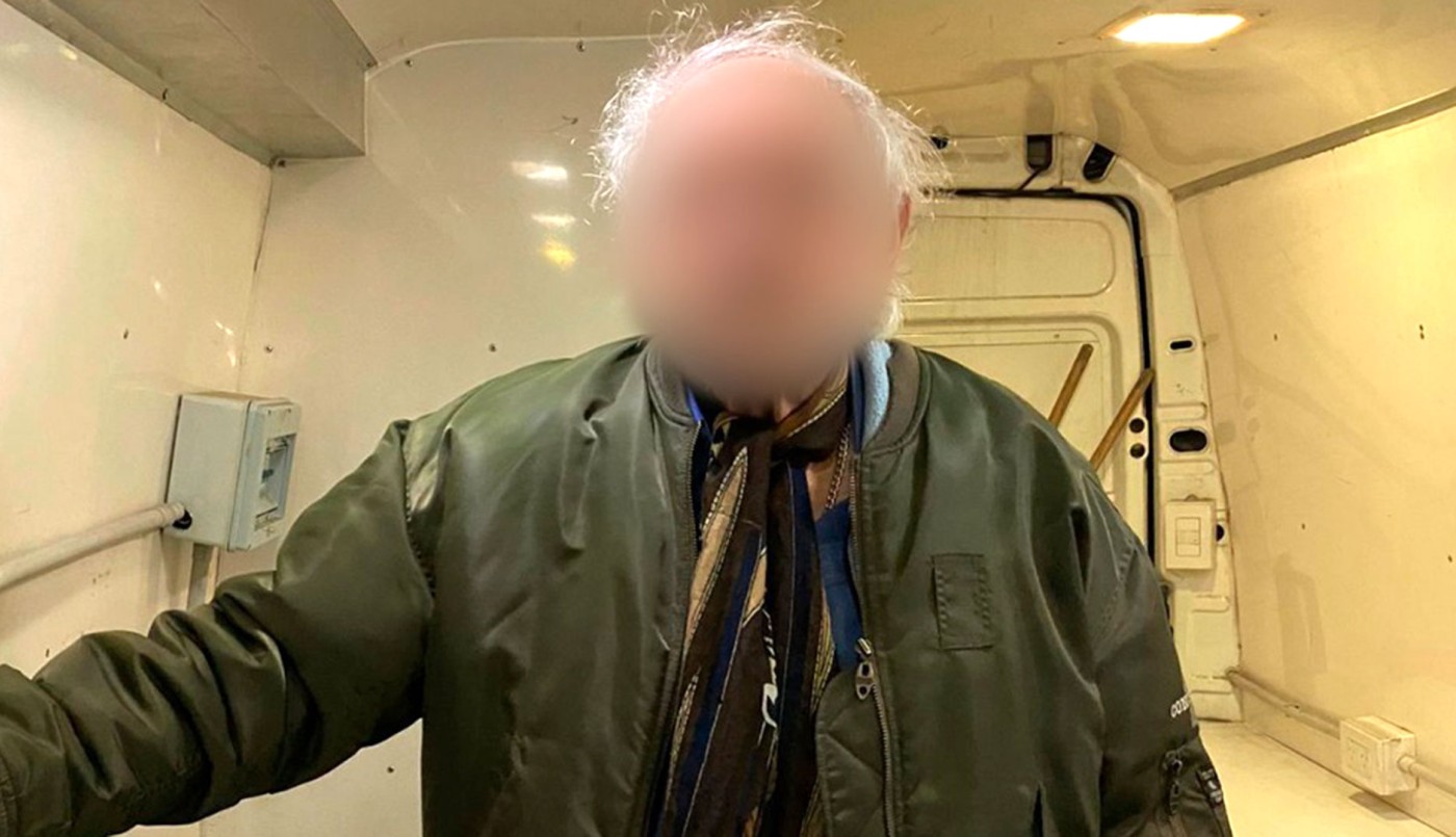 Detienen a un hombre de 82 años acusado de vender drogas en su anticuario de Flores | Actualidad