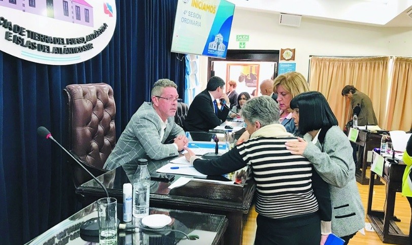 Tierra del Fuego permitirá a empleados públicos jubilarse a los 55 años y cobrar hasta el 88% móvil | Actualidad