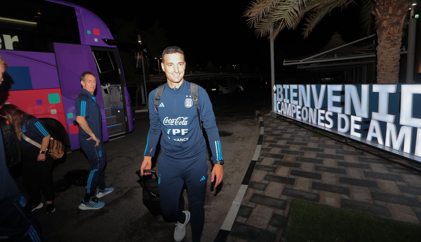 Scaloni llegó a Qatar: empieza la preparación argentina para el Mundial | Deportes