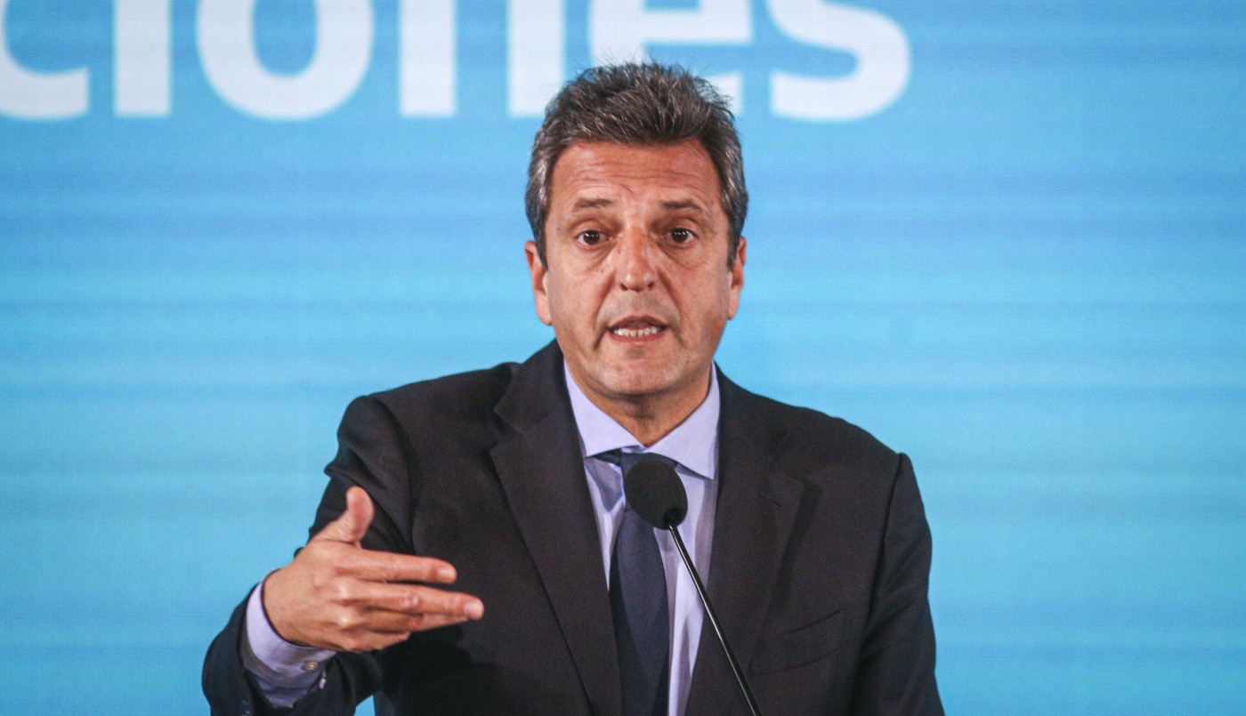 Massa lanzó otro canje de deuda para descomprimir vencimientos del final del año | Política y economía