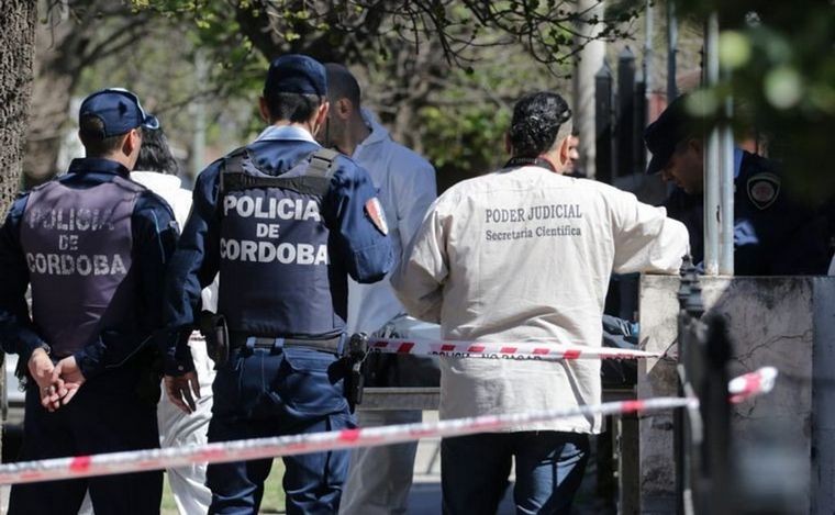 Conmoción en Córdoba: encontraron una mujer muerta y un hombre inconsciente en un garaje | Córdoba