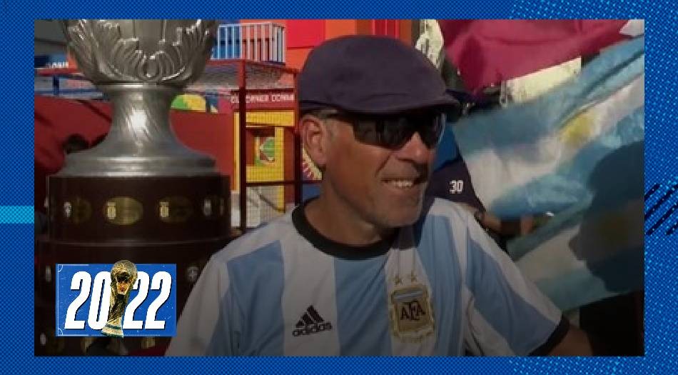 Recorrió 10 mil km en bicicleta para llegar al Mundial | Historias del mundial