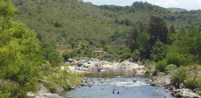 Prohíben en un pueblo la música en volumen alto para escuchar el sonido del agua y el canto de los pájaros | Córdoba