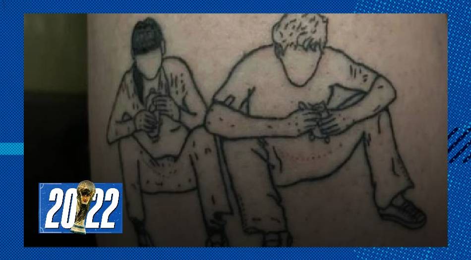 ¡Promesas son promesas! Dos amigos se tatuaron la foto del Papu Gómez y Linda Raff | Deportes