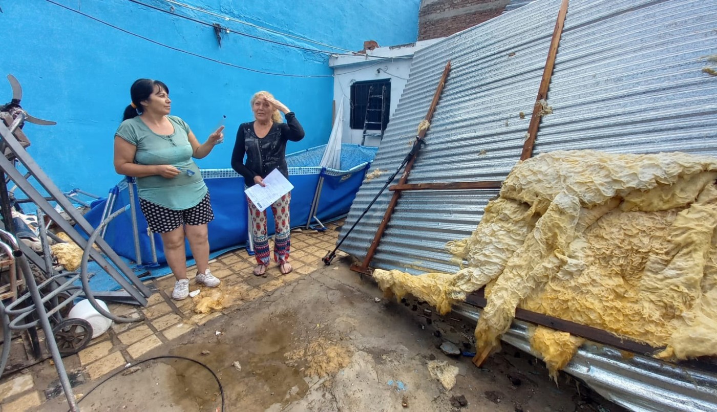 Por el temporal se voló un techo y casi mata a una mujer | Córdoba