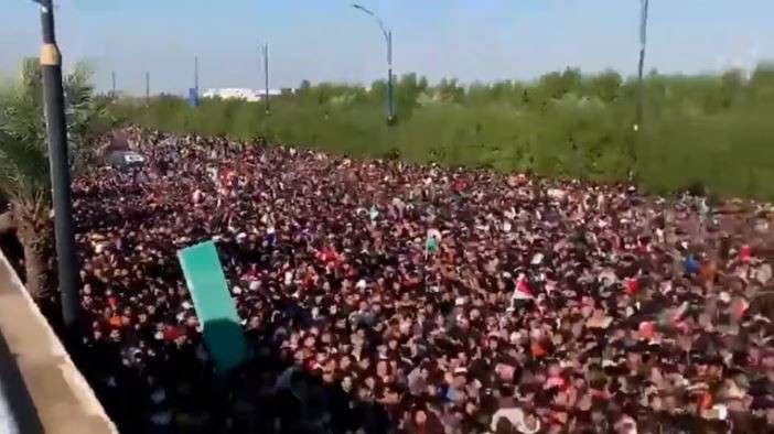 Un muerto y decenas de heridos por una estampida en la previa de la final de la Copa del Golfo | Deportes