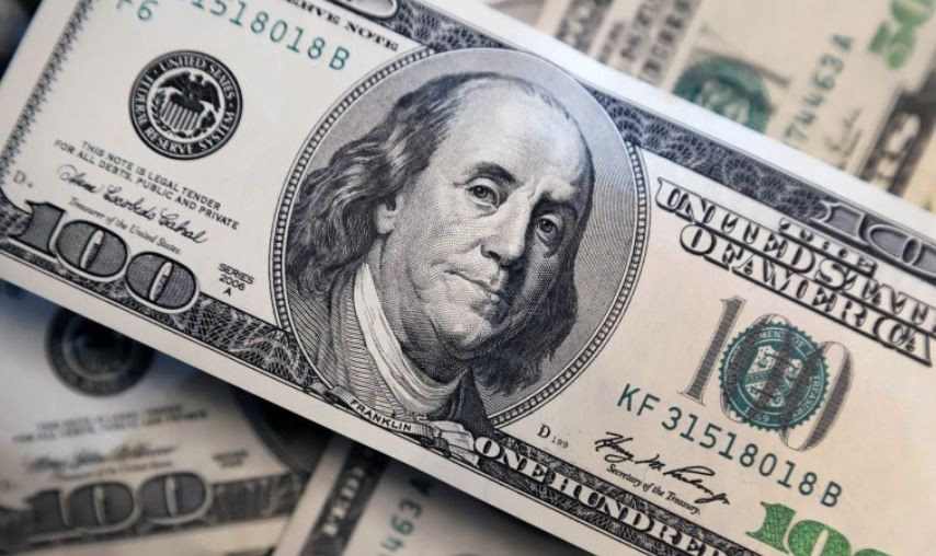 El dólar blue bajo por segundo día consecutivo y cerró en $374 | Política y economía