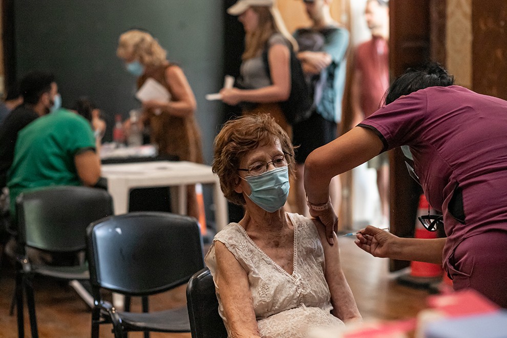 Llegan 74.800 dosis vacunas bivariantes a Córdoba | Córdoba