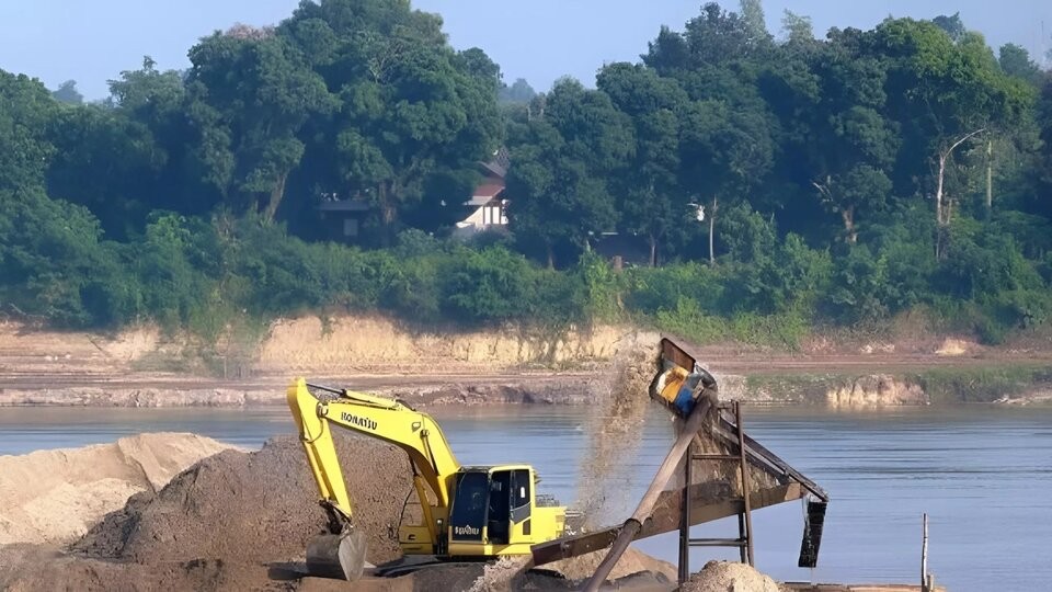 Un juez ordenó al Gobierno de Entre Ríos suspender la extracción de arena silícea en el Delta | Actualidad